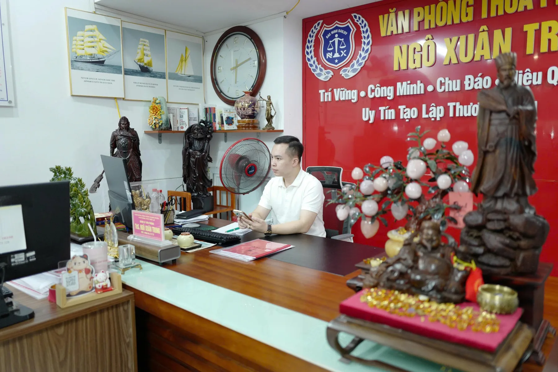 Không gian làm việc và tiếp nhận hồ sơ